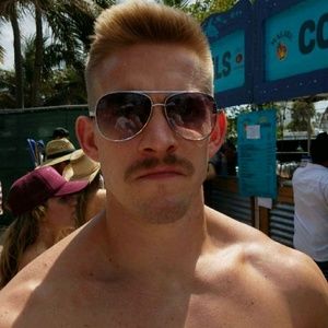 Meet your Posher, Jj